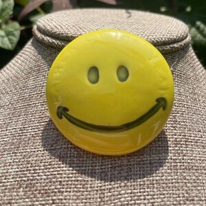 *SOLD*Ceramics Smiley Face Pin (Different platform)